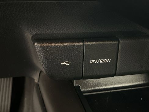 Used 2023 Toyota Camry SE image 27