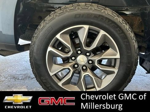 Used 2021 Chevrolet Silverado 1500 LT w/ Convenience Package II AWD/4WD image 13