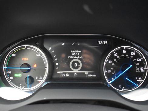 Used 2021 Toyota Venza Limited image 33