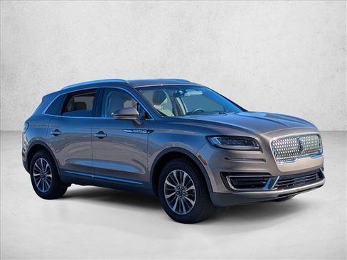 Used 2019 Lincoln Nautilus Select image 3