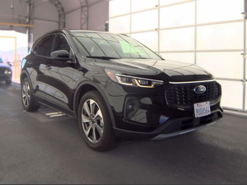Used 2025 Ford Escape Platinum AWD/4WD image 5