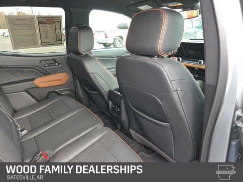 Certified 2024 GMC Canyon AT4 w/ AT4 Premium Package image 29