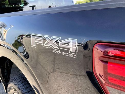Used 2025 Ford F150 Lariat w/ FX4 Off-Road Package AWD/4WD image 19