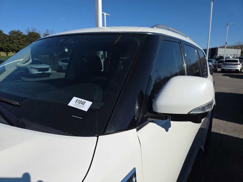 Used 2019 INFINITI QX80 Luxe image 11