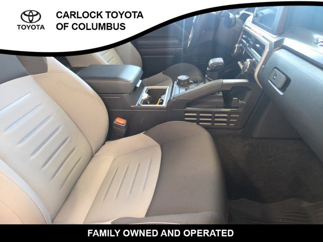 Used 2025 Toyota Tacoma TRD Sport AWD/4WD image 21