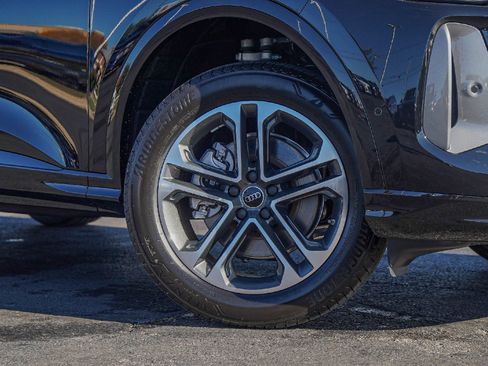 New 2025 Audi Q5 Premium Plus image 1