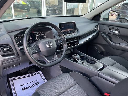 Used 2025 Nissan Rogue SV FWD image 10