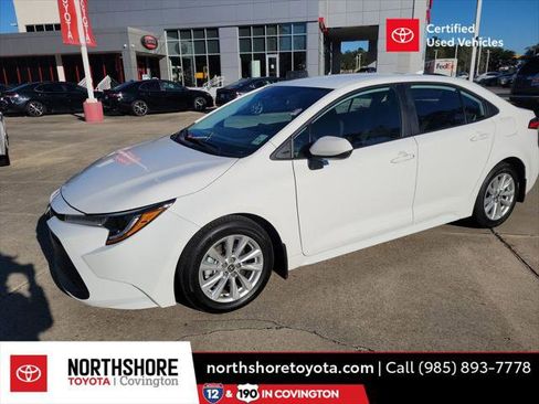 Certified 2025 Toyota Corolla LE image 1