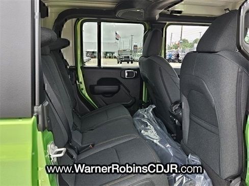 New 2025 Jeep Gladiator Sport image 14