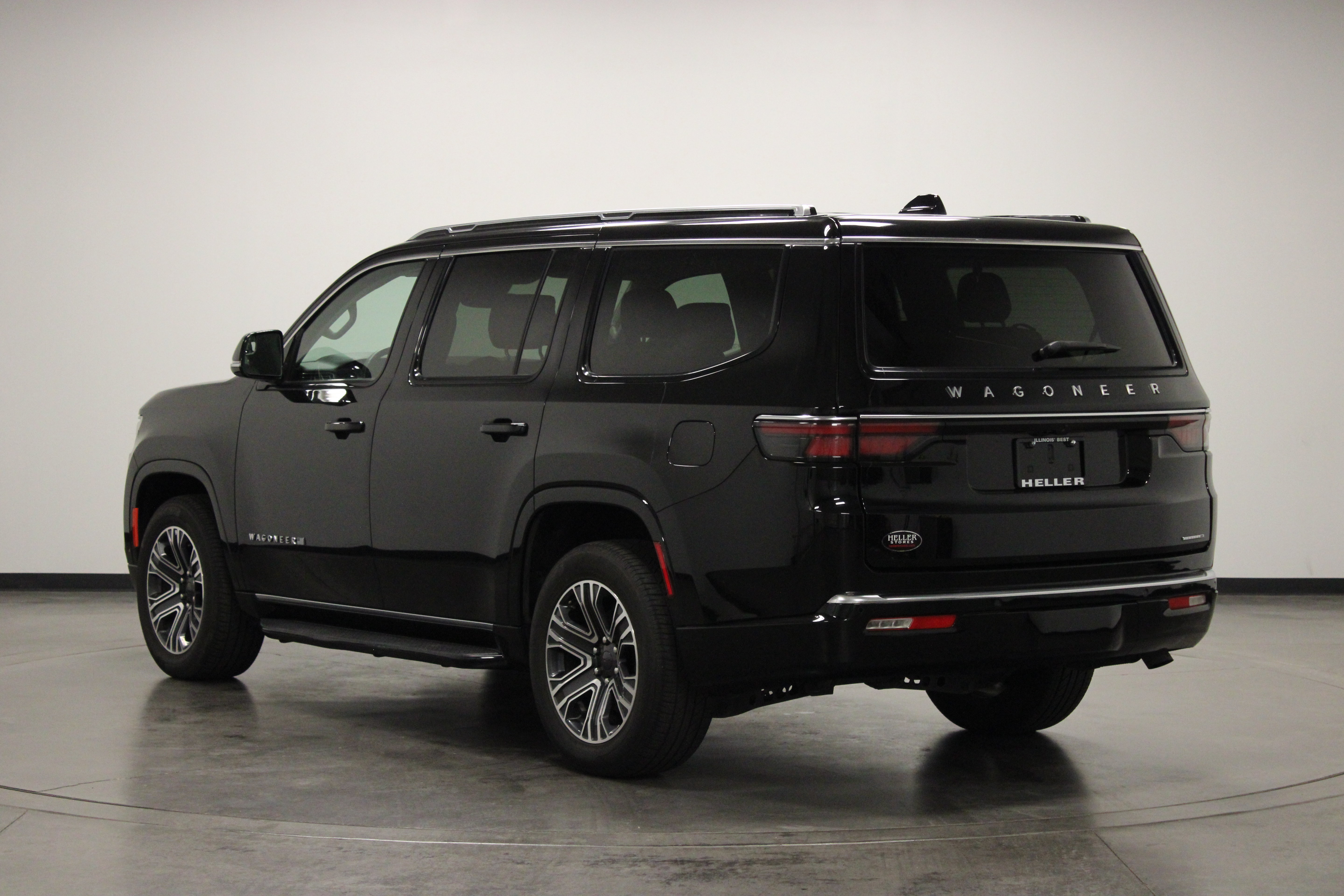 Used 2024 Jeep Wagoneer Series II AWD/4WD image 6