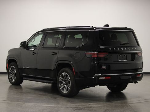 Used 2024 Jeep Wagoneer Series II AWD/4WD image 6