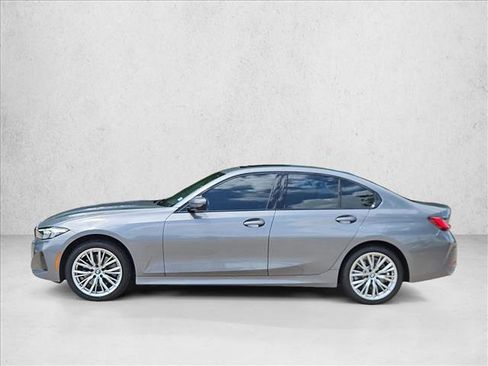 Used 2023 BMW 330i Sedan w/ Driving Assistance Package RWD image 9