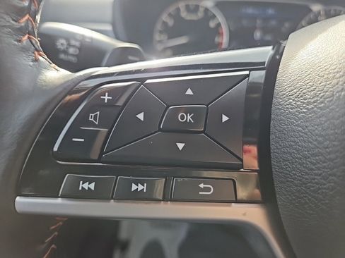 Used 2023 Nissan Altima 2.5 SR w/ SR Premium Package image 16