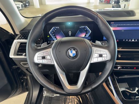 Certified 2025 BMW X7 xDrive40i w/ Premium Package image 22