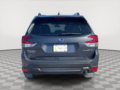 Used 2023 Subaru Forester Premium image 6
