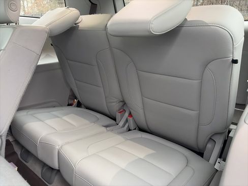 Used 2019 GMC Acadia SLT image 26