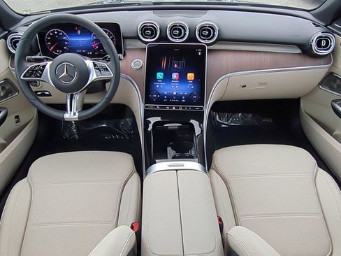 Used 2025 Mercedes-Benz C 300 Sedan image 14