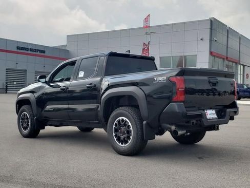 New 2025 Toyota Tacoma TRD Off-Road AWD/4WD image 8