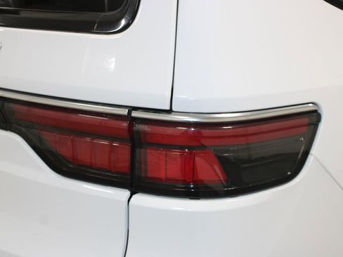 Used 2023 Jeep Wagoneer Series II image 13