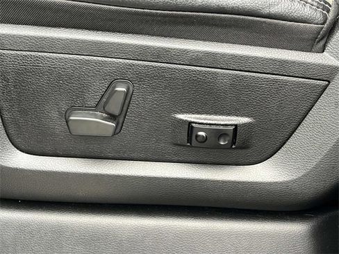 Used 2022 RAM 3500 Laramie image 36