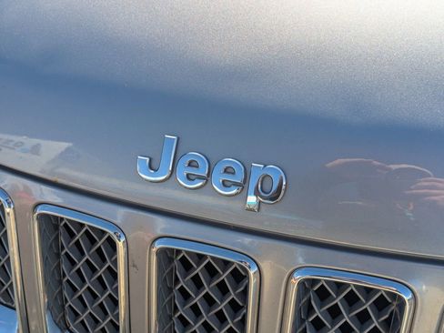 Used 2014 Jeep Compass Latitude image 11