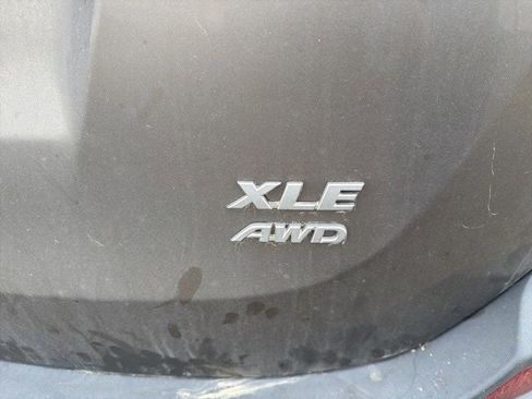 Used 2013 Toyota RAV4 XLE image 13
