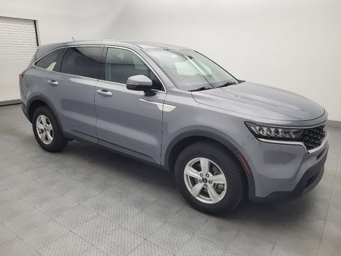 Used 2022 Kia Sorento LX AWD/4WD image 11