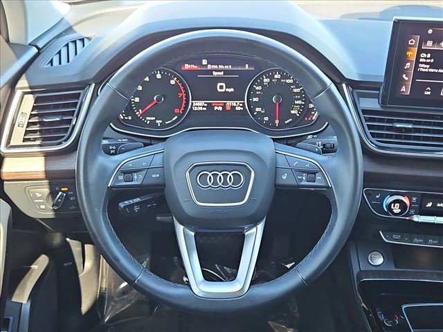 Used 2023 Audi Q5 2.0T Premium w/ Convenience Package AWD/4WD image 13