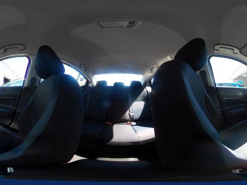 Used 2025 Nissan Versa SV image 40