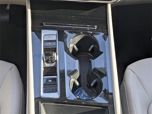 New 2026 Volkswagen Atlas SE image 16