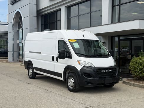 Used 2023 RAM ProMaster 2500 FWD image 2