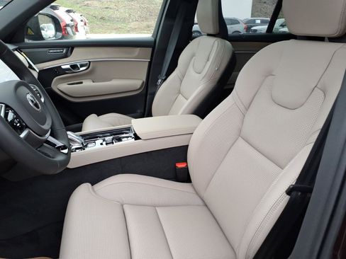 New 2026 Volvo XC90 T8 Ultra w/ Protection Package Premier AWD/4WD image 4