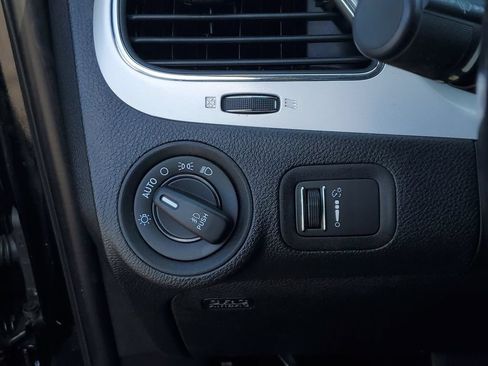 Used 2019 Dodge Journey SE w/ Connectivity Group FWD image 30