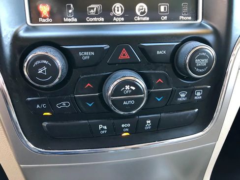 Used 2015 Jeep Grand Cherokee Limited w/ Trailer Tow Group IV AWD/4WD image 29