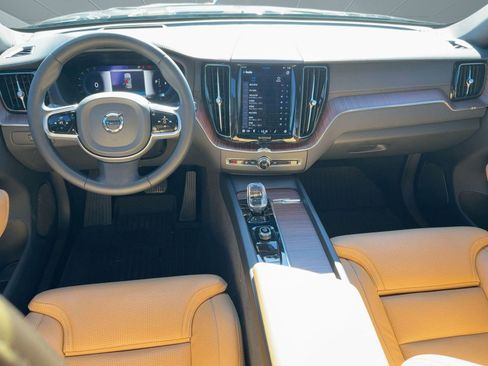 Certified 2023 Volvo XC60 B5 Ultimate w/ Climate Package image 25