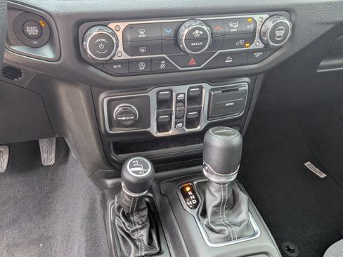 New 2026 Jeep Gladiator Sport AWD/4WD image 18