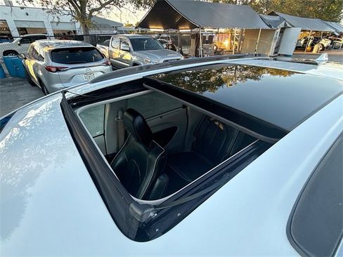 Used 2021 Chrysler Pacifica Limited image 17