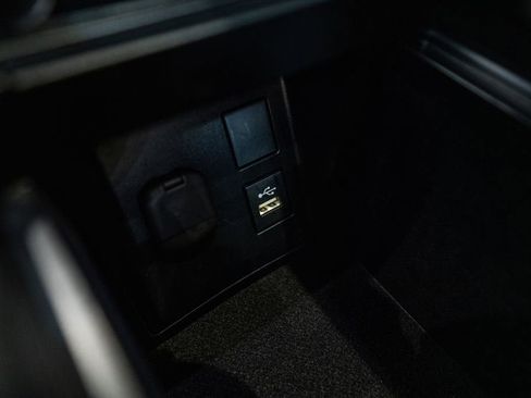 Certified 2024 Toyota Crown Limited image 33