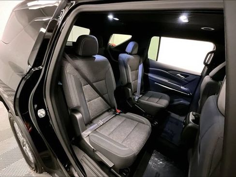 Used 2025 Chevrolet Traverse LT AWD/4WD image 25