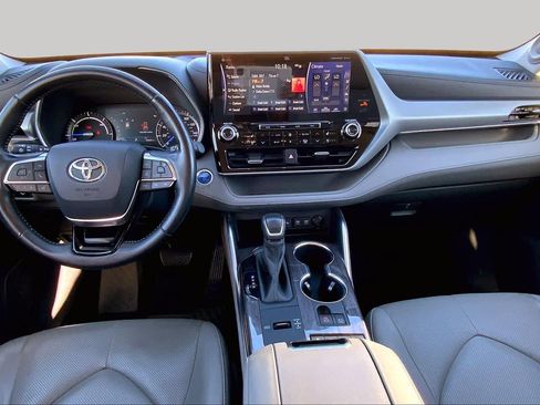 Used 2020 Toyota Highlander Platinum AWD/4WD image 38