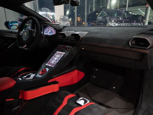 Used 2023 Lamborghini Huracan STO RWD image 29