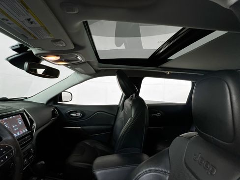 Used 2022 Jeep Cherokee Limited image 21