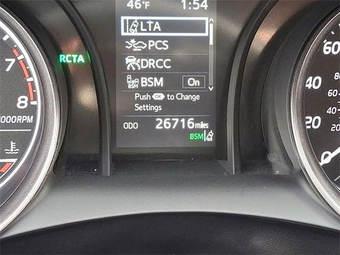 Used 2023 Toyota Camry SE image 19