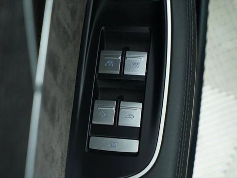 Certified 2021 Audi A8 L 4.0T AWD/4WD image 32