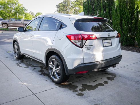 Used 2022 Honda HR-V EX image 9