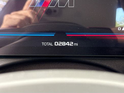 Used 2025 BMW M5 w/ Carbon Package AWD/4WD image 11