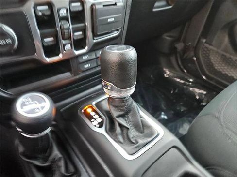 Used 2021 Jeep Wrangler Unlimited Sport image 14