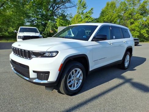 New 2026 Jeep Grand Cherokee L Laredo AWD/4WD image 9