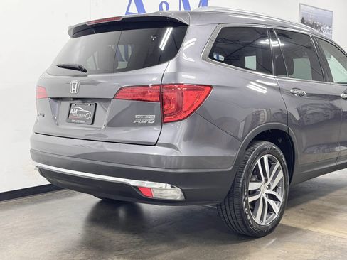Used 2017 Honda Pilot Touring image 6