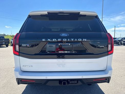 New 2026 Ford Expedition Active RWD image 5